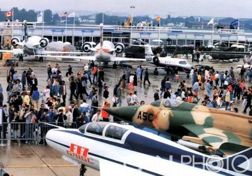 ?中國航空工業首次參加巴黎航展 ?中國航空工業首次參加巴黎航展